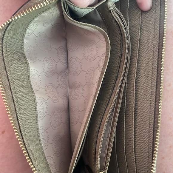 Michael Kors Jet Set Travel Zip-Around Saffiano Leather Wallet- Dark Dune - Picture 10 of 14